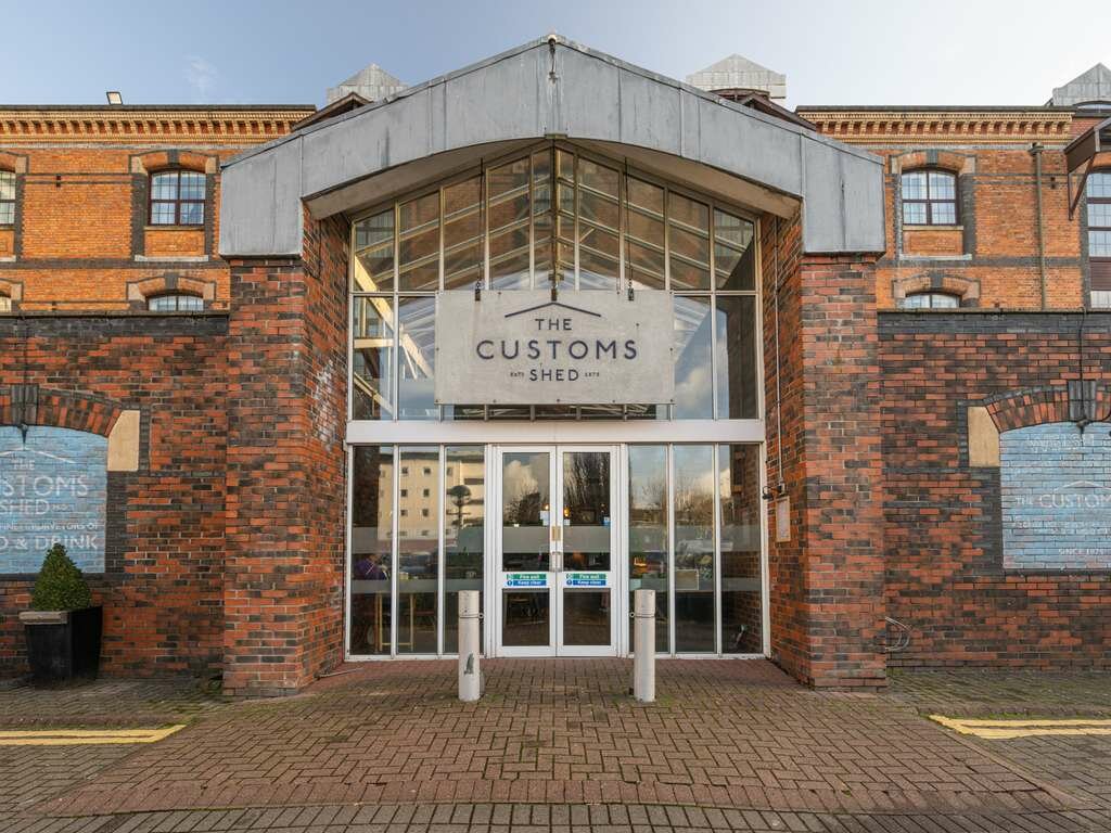 Фото Novotel Cardiff Centre