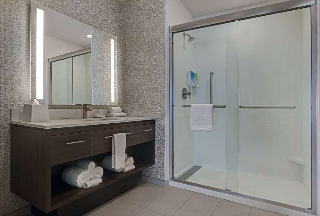 Фото Home2 Suites by Hilton Tracy