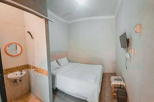 Гостиница Safaraz Garden near Galaxy Bekasi Mitra RedDoorz в Бекаси