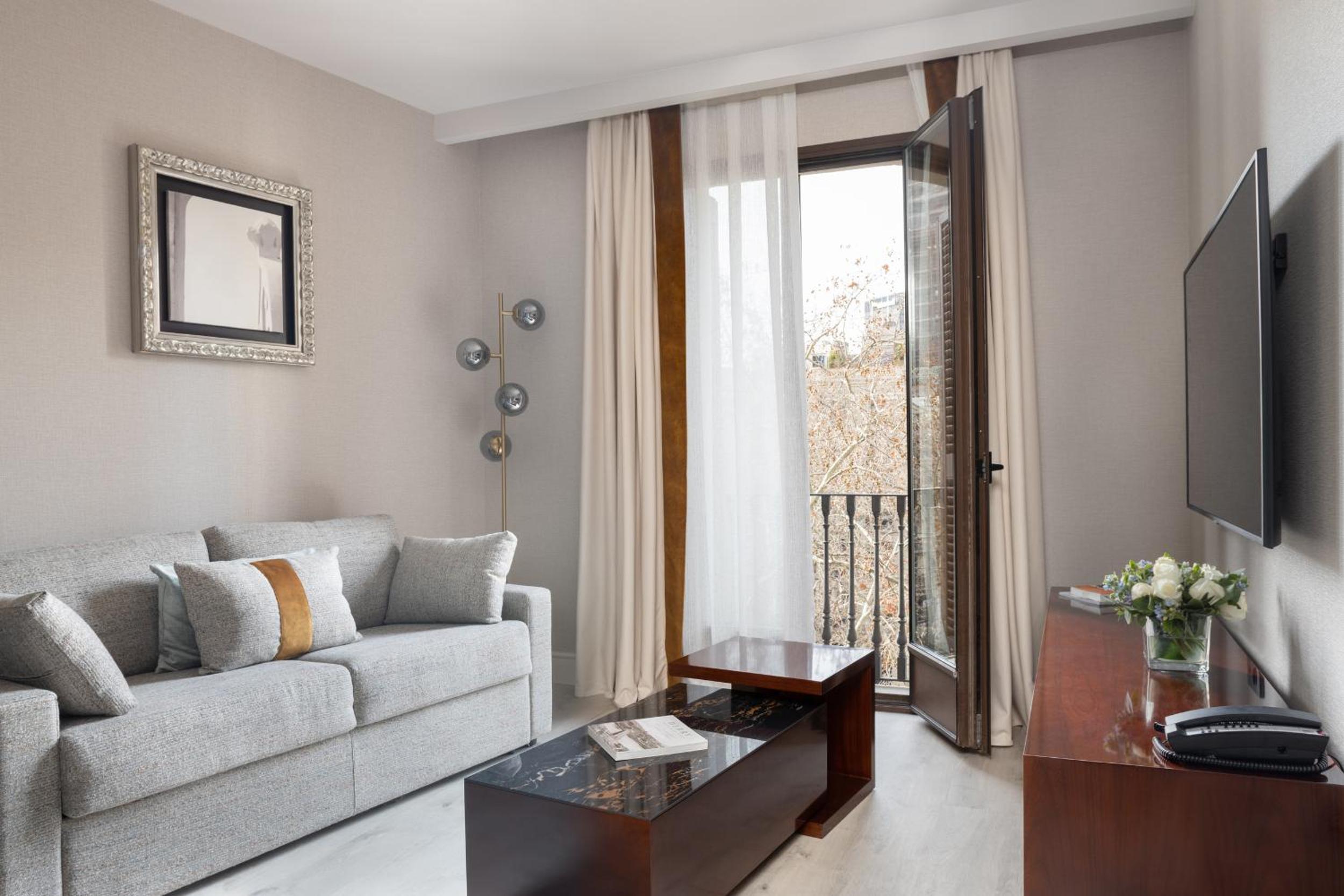 Фото Suites Center Barcelona