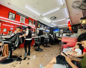 Salute (Chon Buri, Pattaya, Thanon Chaiyaphruek), barber shop