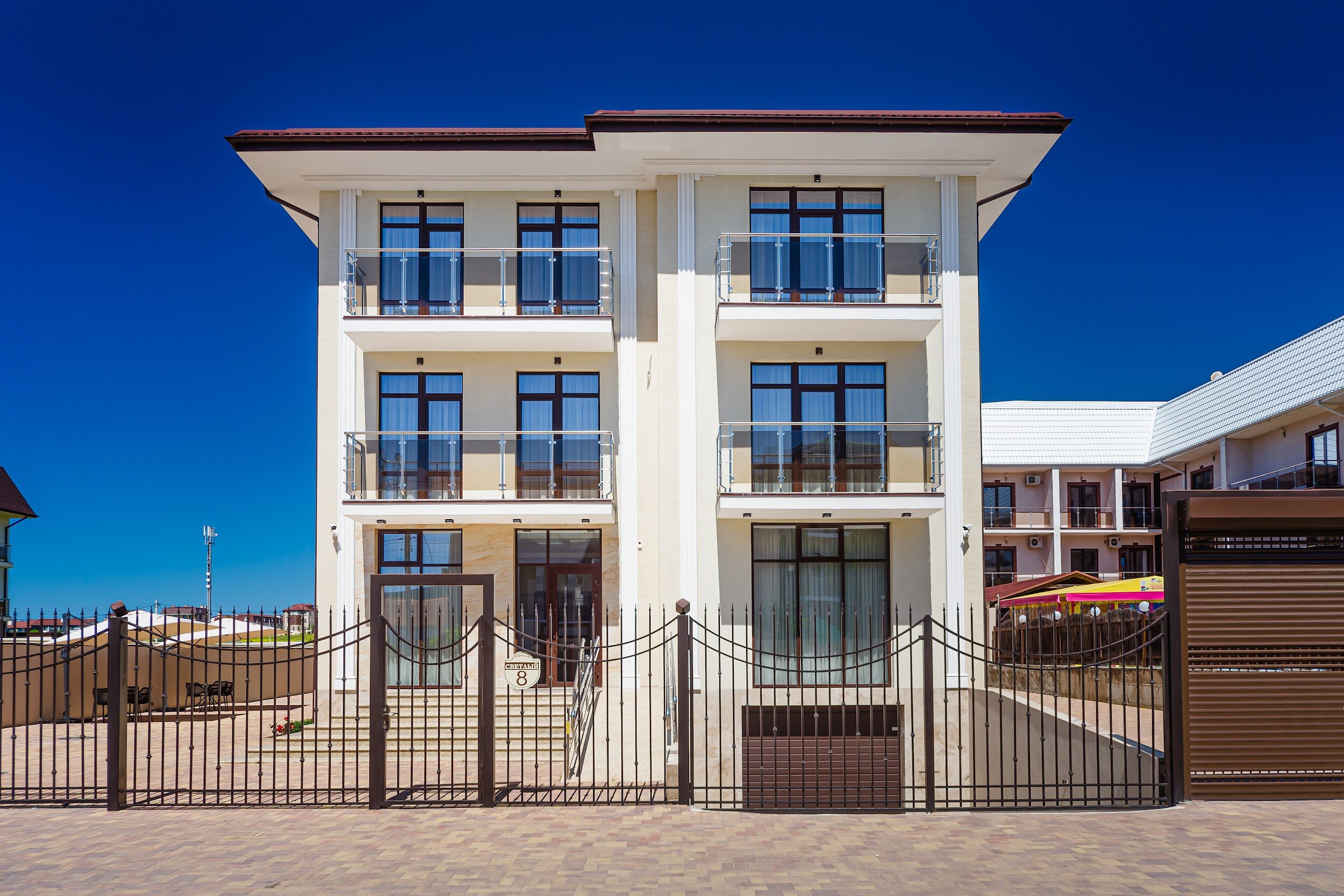 Фото отеля 1