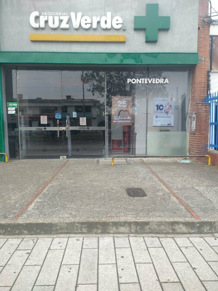 Flower shop Cruz Verde, Bogota, photo