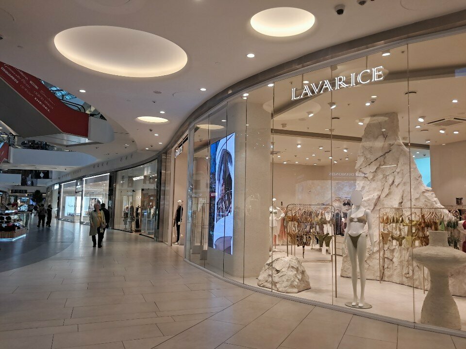 Clothing store Lavarice, Moscow, photo