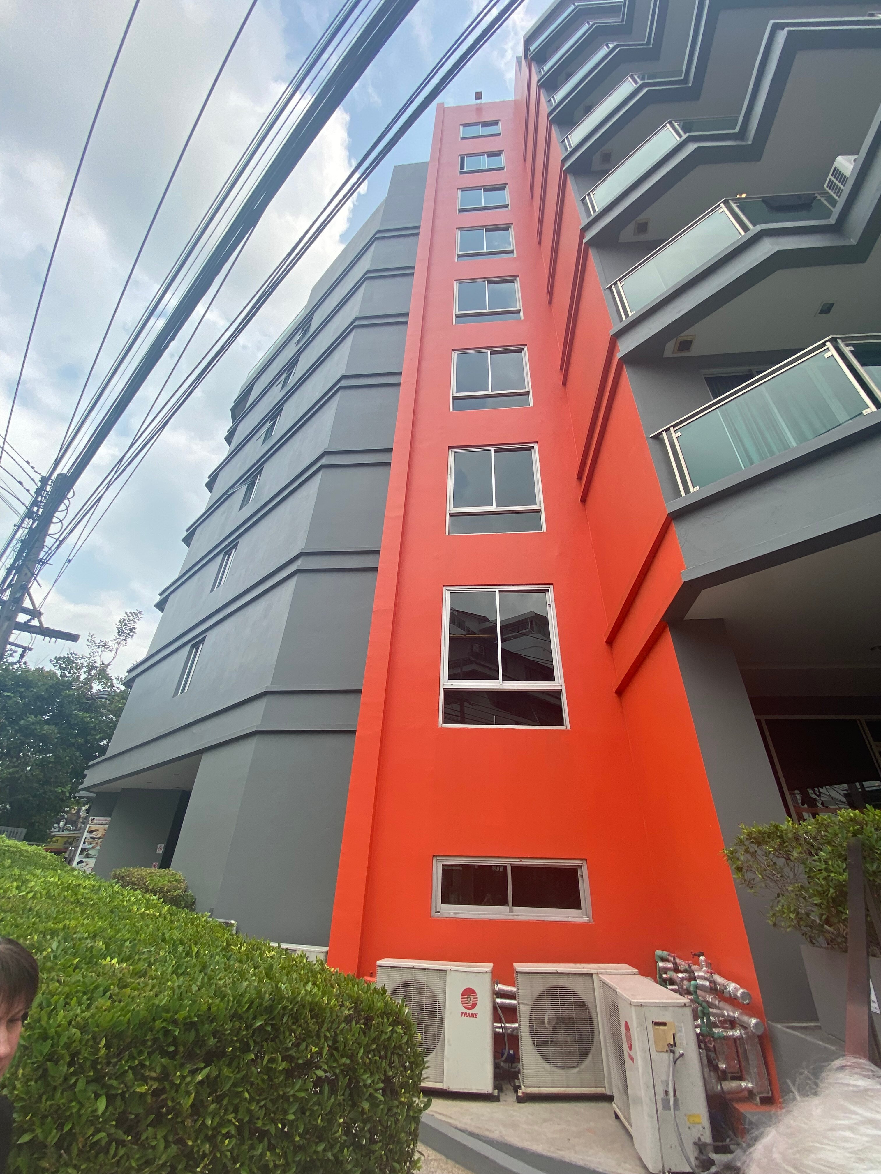 Фото The Sun Xclusive