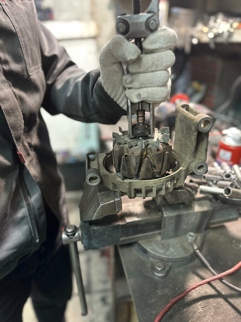 Reparación de motores de arranque y generadores Ремонт Стартеров и Генераторов, , foto