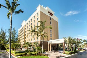 Гостиница Hampton Inn by Hilton Hallandale Beach Aventura в Халландейл Бич