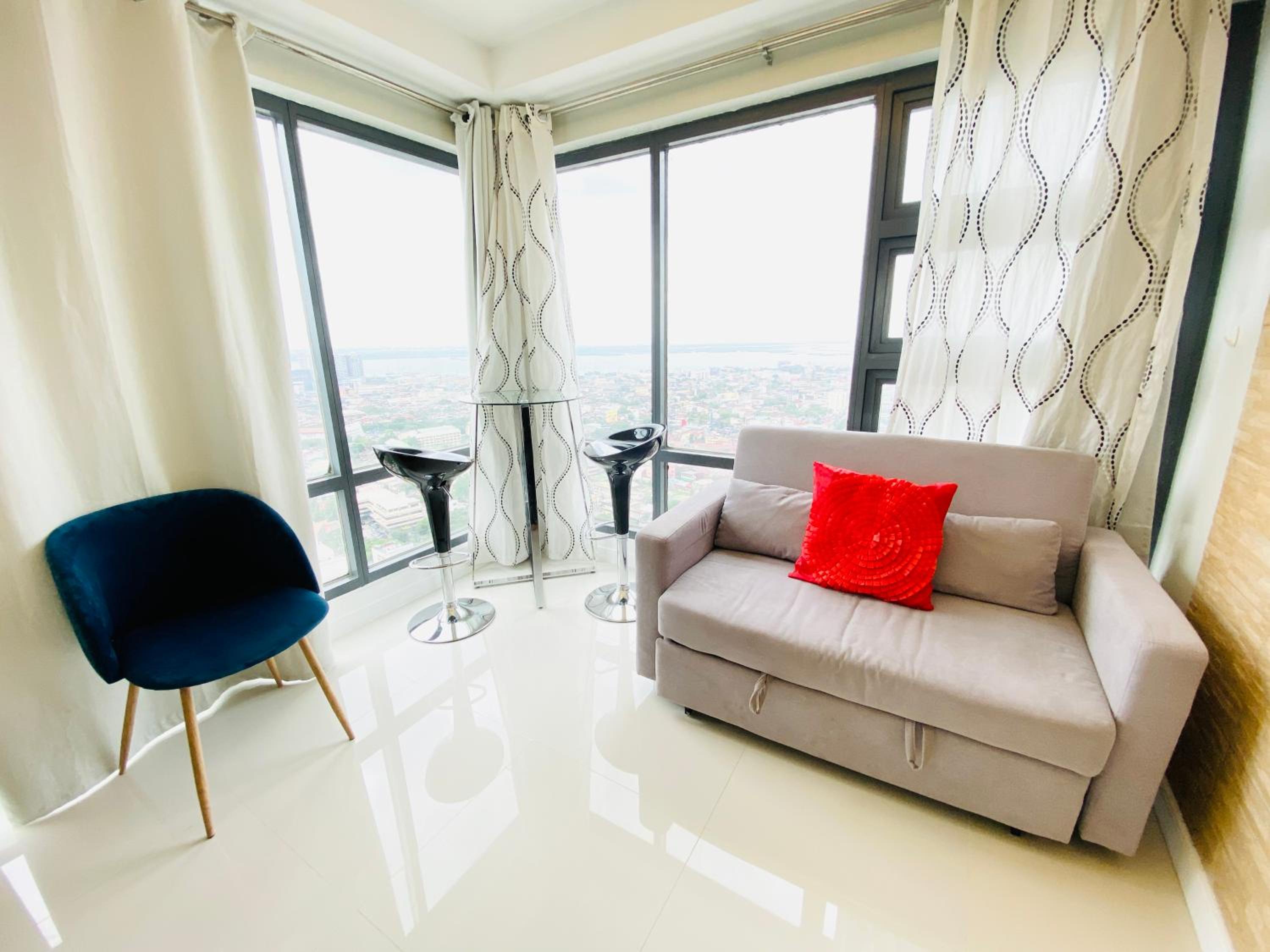 Фото City Suites Ramos Tower