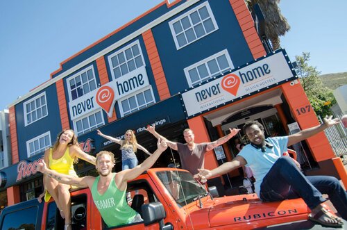 Хостел Never at Home Green Point в Кейптауне