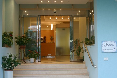 Гостиница Hotel Iones в Римини