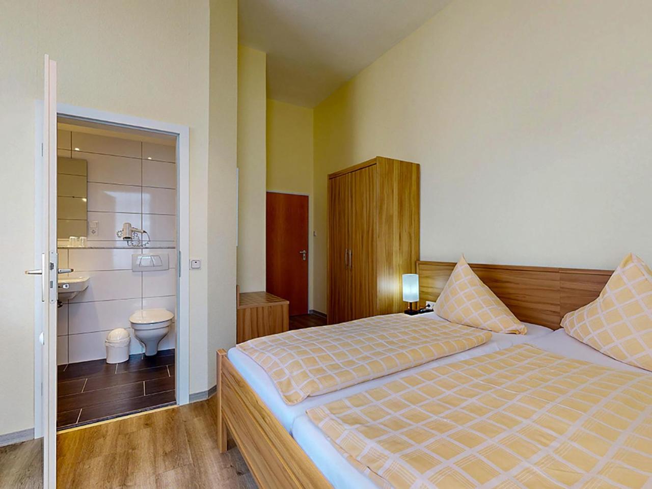 Фото Hotel Graf Waldersee