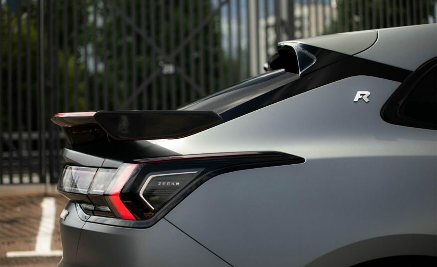 Car dealership Amer Motors, Dubai, photo