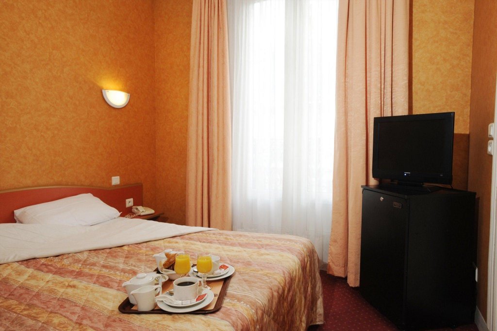 Фото Auriane Porte De Versailles