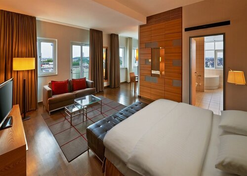 Внешний вид отеля Hilton Cologne в Кёльне, фото 1