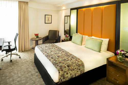 Гостиница Millennium Gloucester Hotel London Kensington в Лондоне