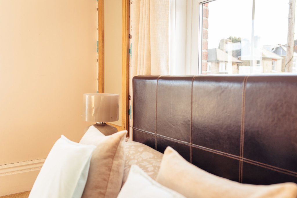 Фото The Caledon