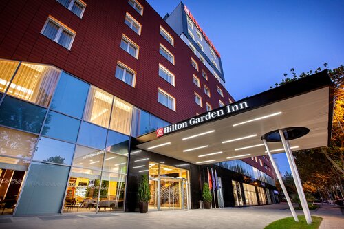 Гостиница Hilton Garden Inn Tirana в Тиране