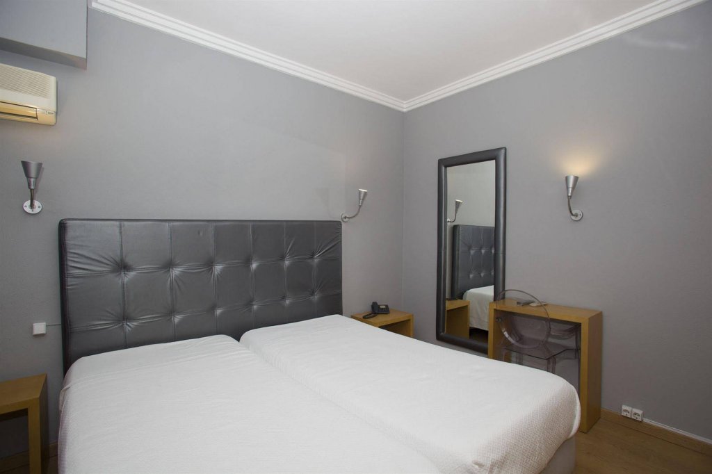 Фото Hotel Capital