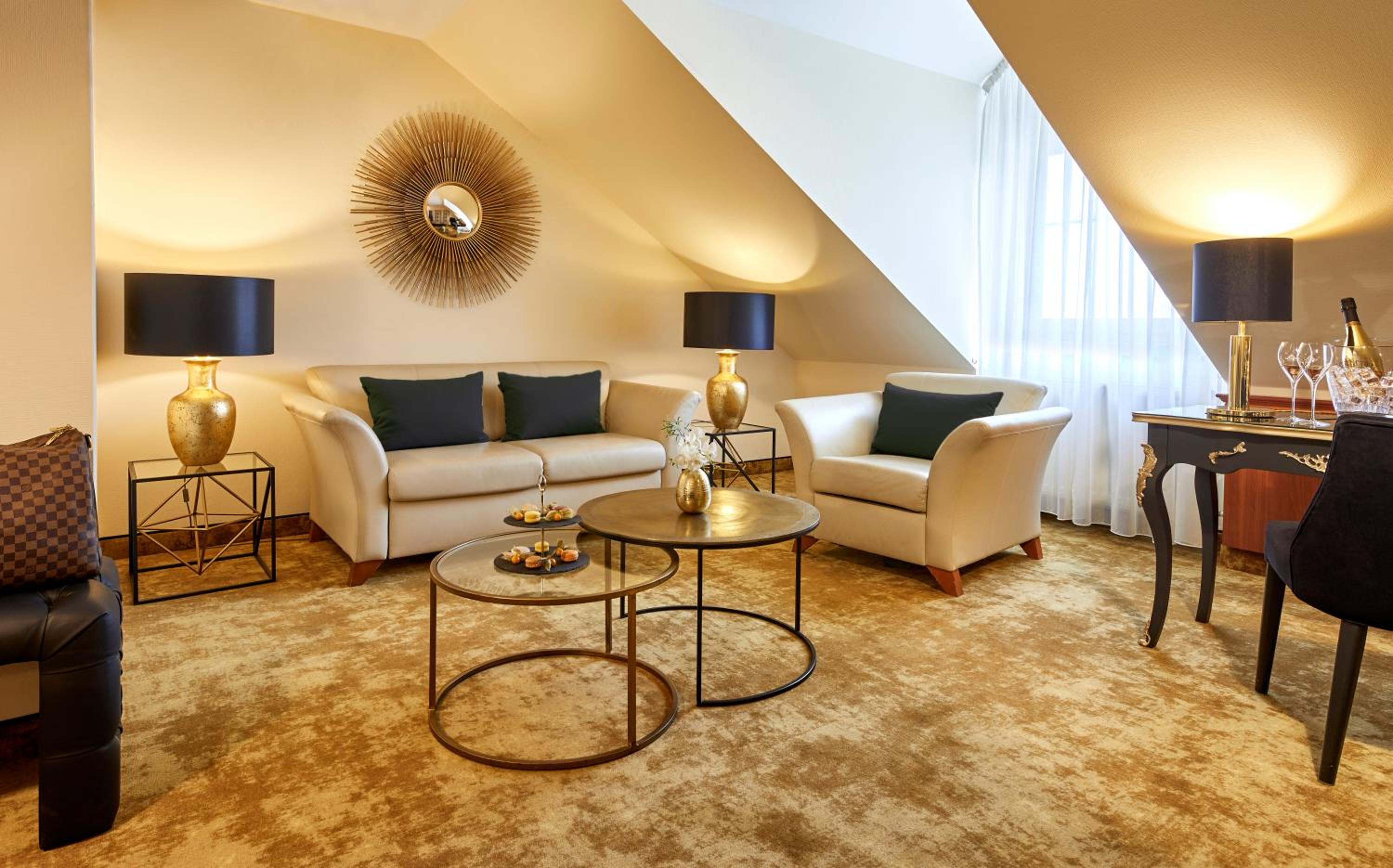 Фото Das Carls Hotel