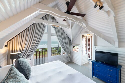 Гостиница Brenton on Sea Chalets