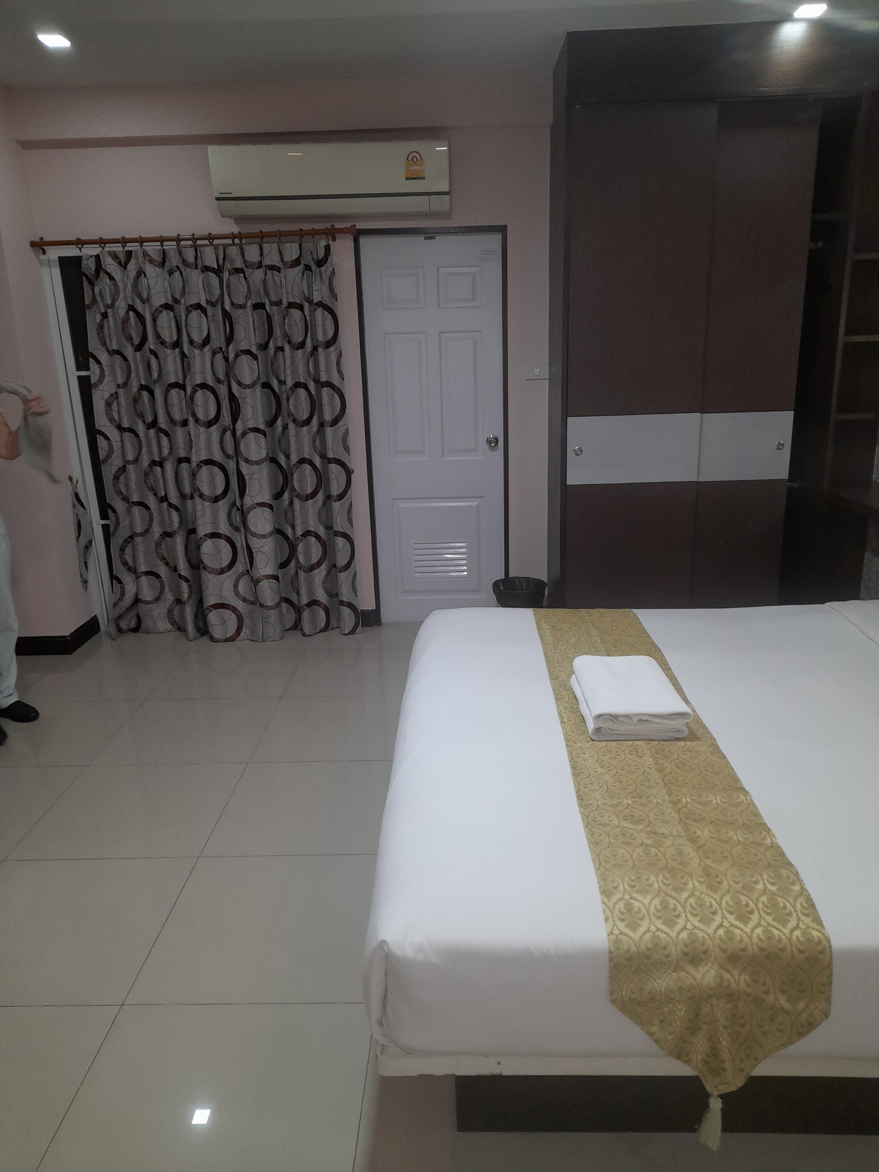 Фото Gold Airport Suites