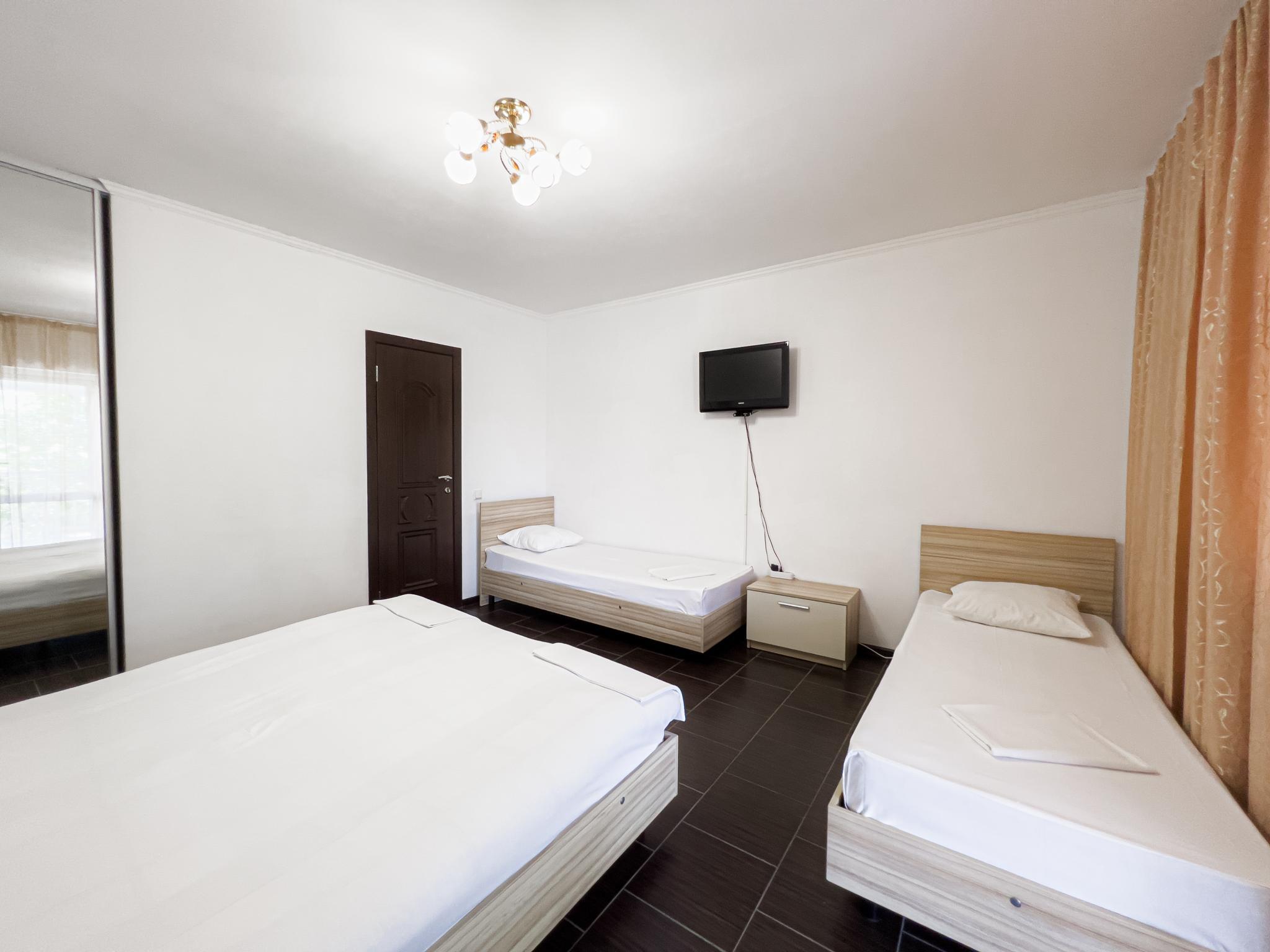 Фото Дельфин на Черноморской