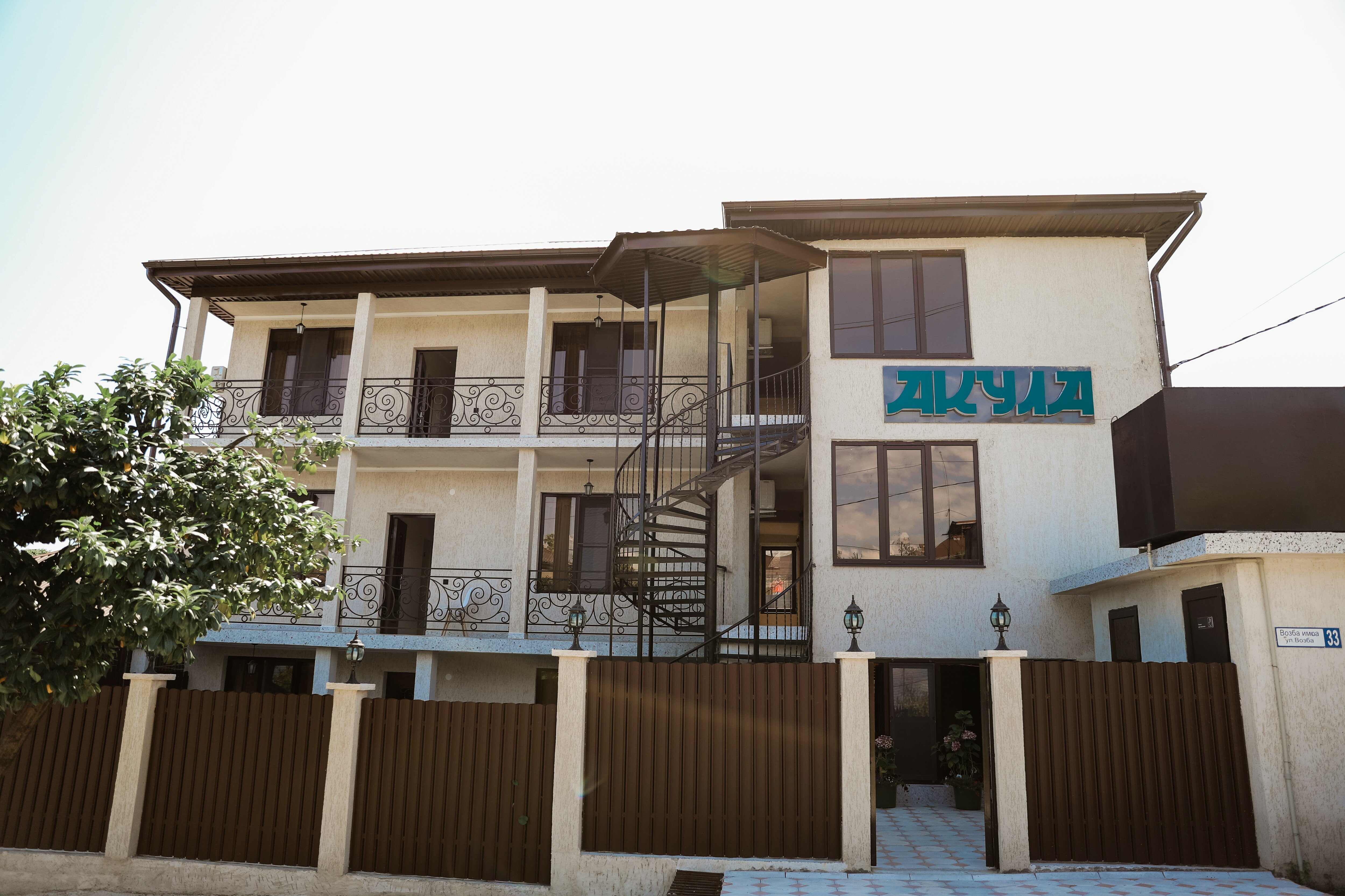 Фото отеля 1