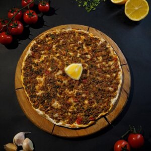 Avandakan lahmajo (Yerevan, David-Bek Street), fast food