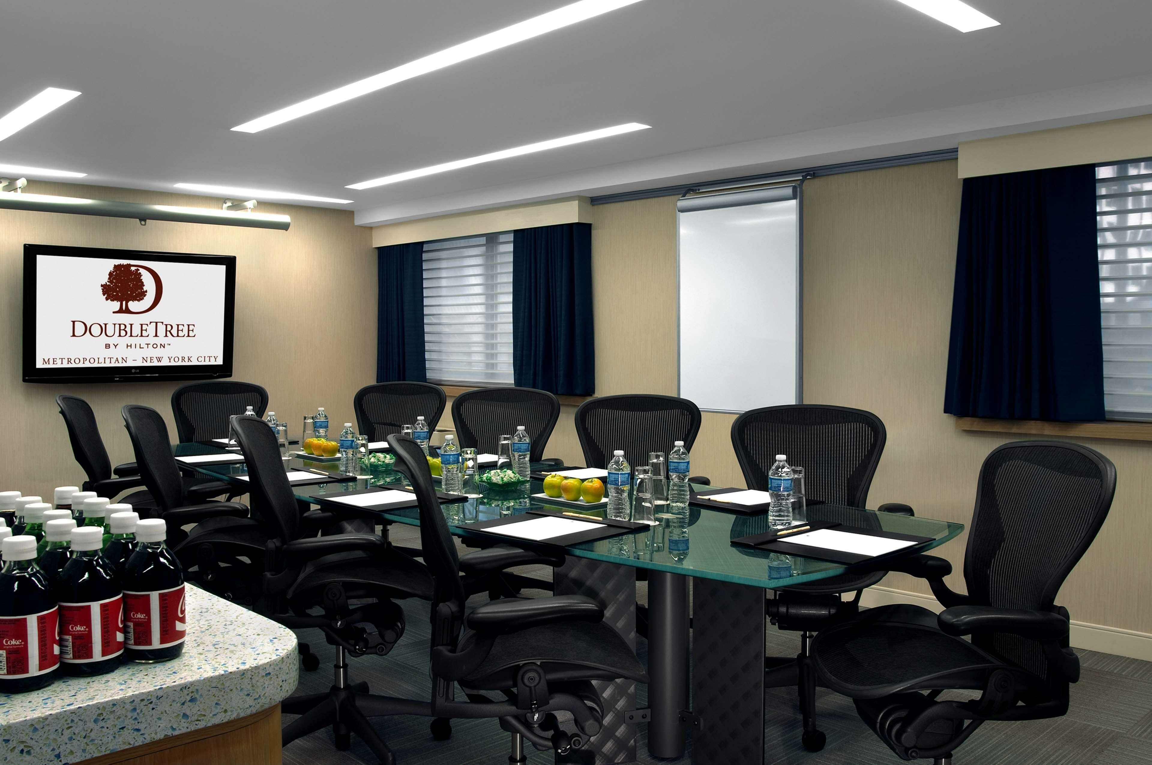 Фото Отель DoubleTree by Hilton Metropolitan - New York City