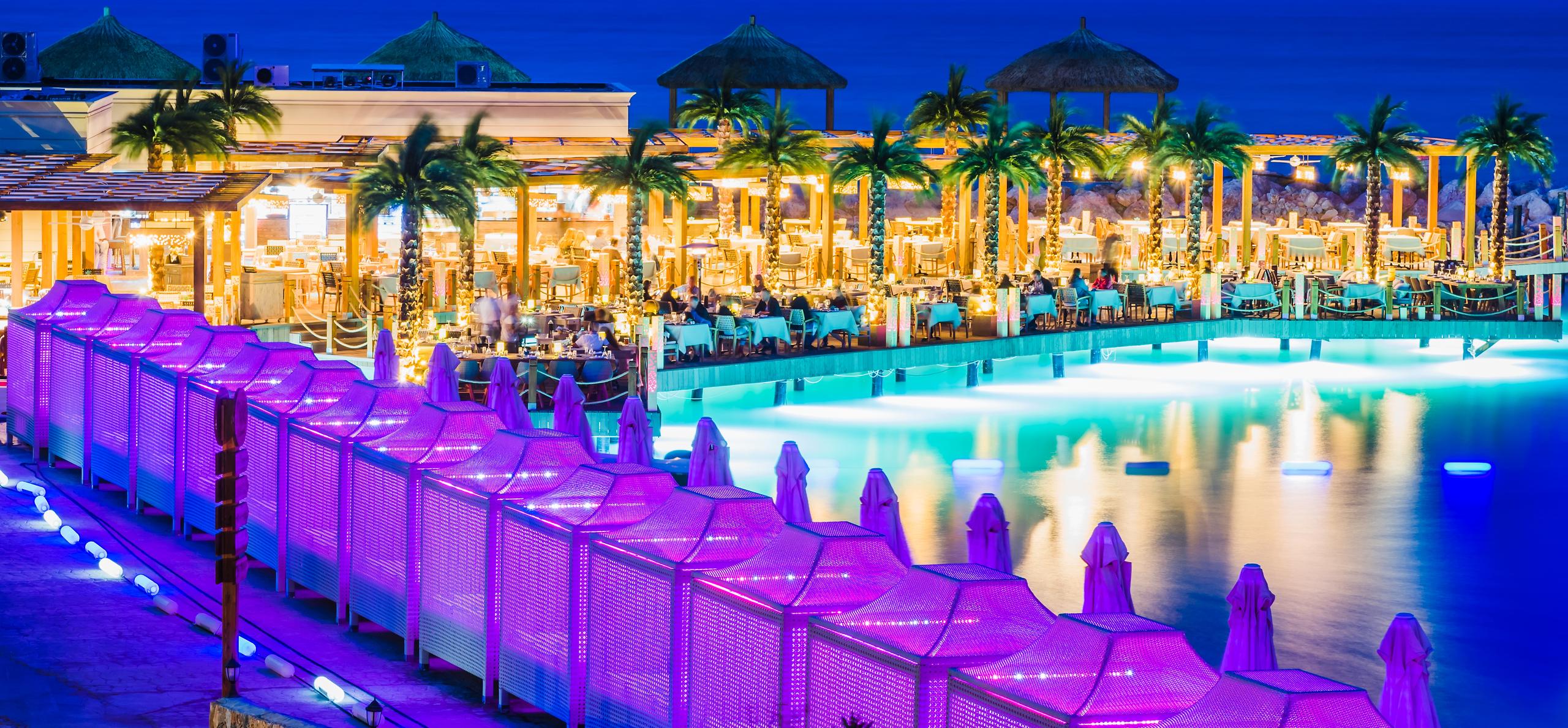 Фото Cratos Premium Hotel