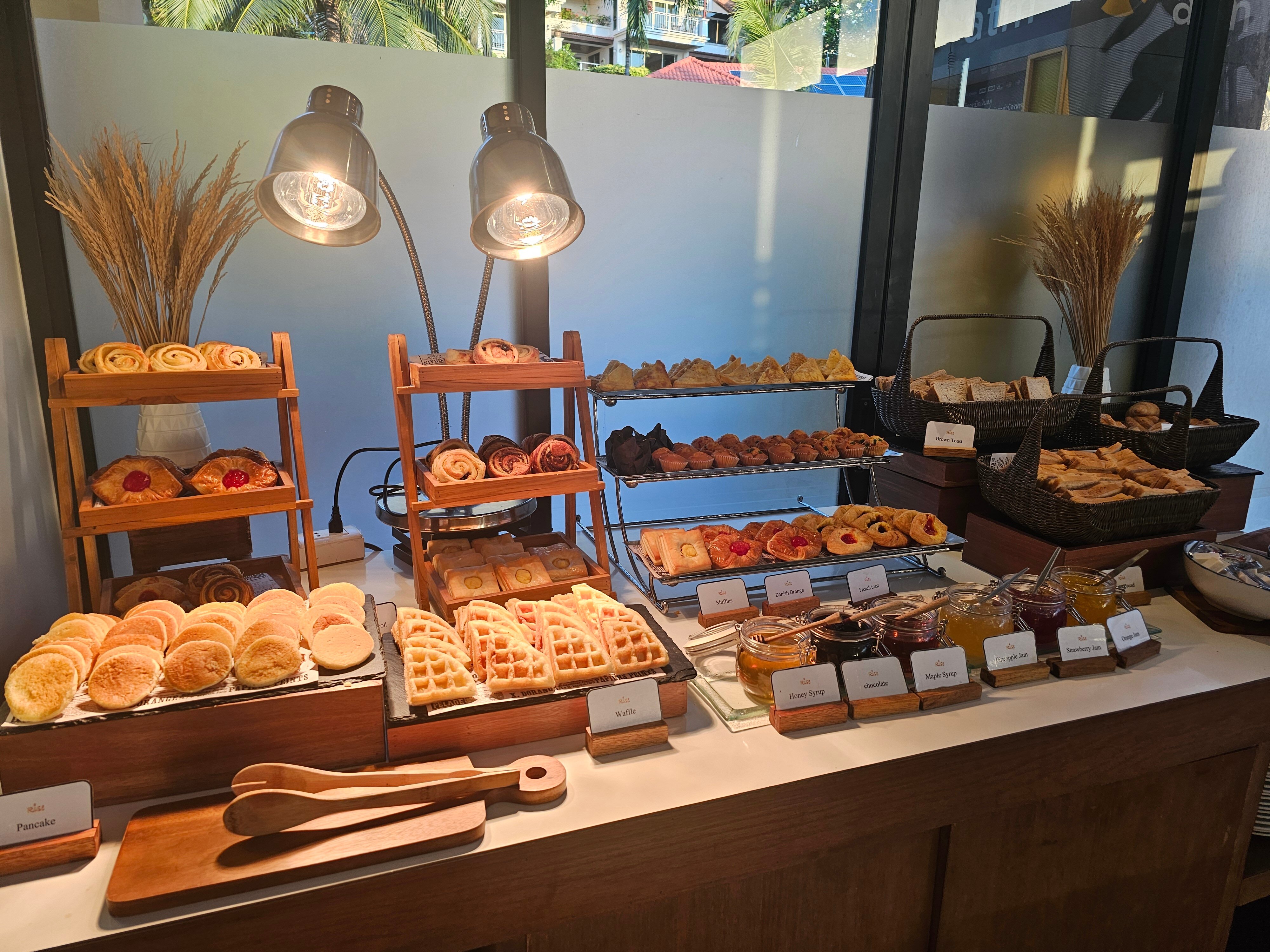 Фото Bandara Beach Resort Phuket