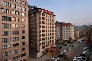 Гостиница Ramada by Wyndham Bishkek Centre