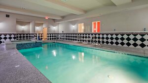 Гостиница Best Western Plus Laredo Inn & Suites