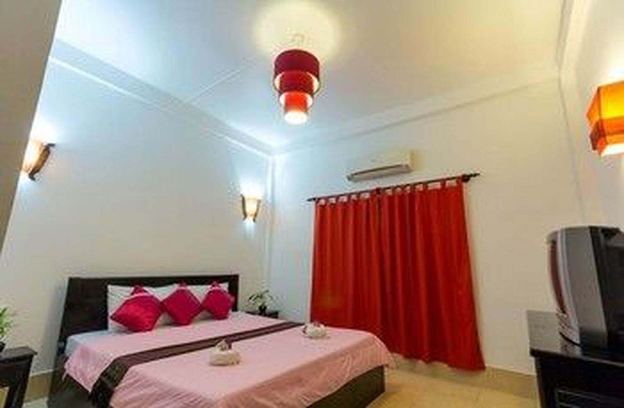 Фото Bou Savy Guesthouse