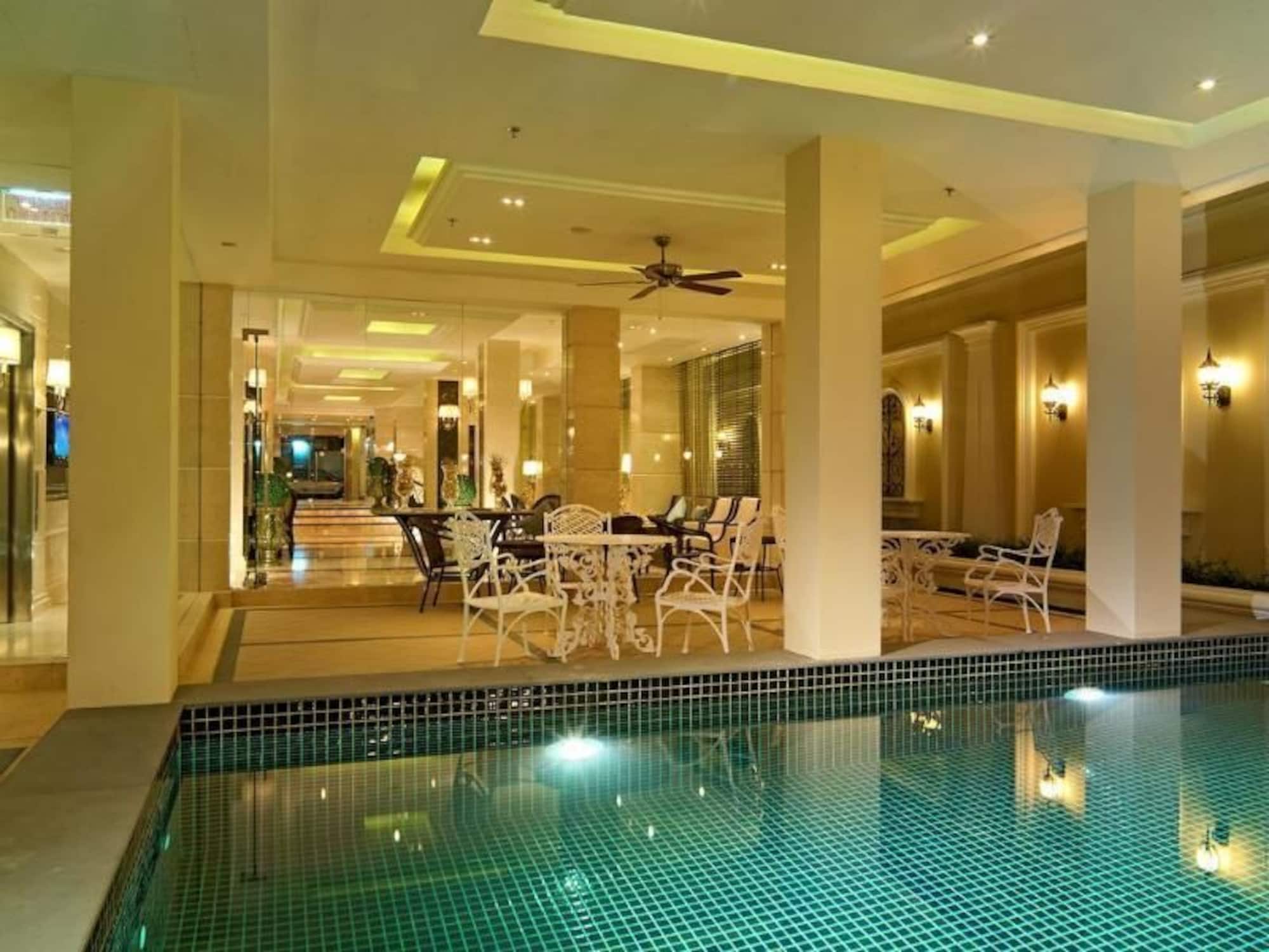 Фото Gulliver's Tavern Hotel