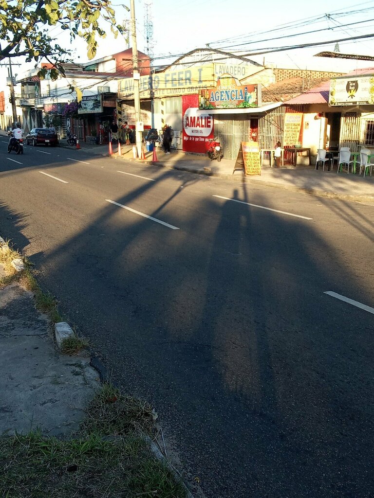 Car wash Lavadero Feer I, Santa Cruz de la Sierra, photo