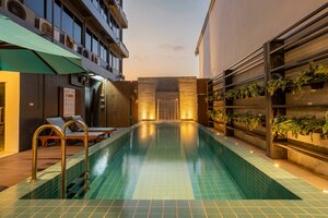 Гостиница Recenta Style Phuket Town