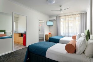 Гостиница Baileys Parkside Motel by VetroBlu