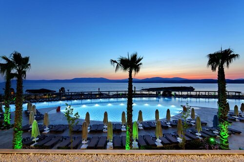 Гостиница Royal Teos Thermal Resort Clinic & SPA в Сеферихисаре