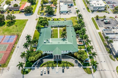 Гостиница Americas Best Value Inn Historic Clewiston Inn