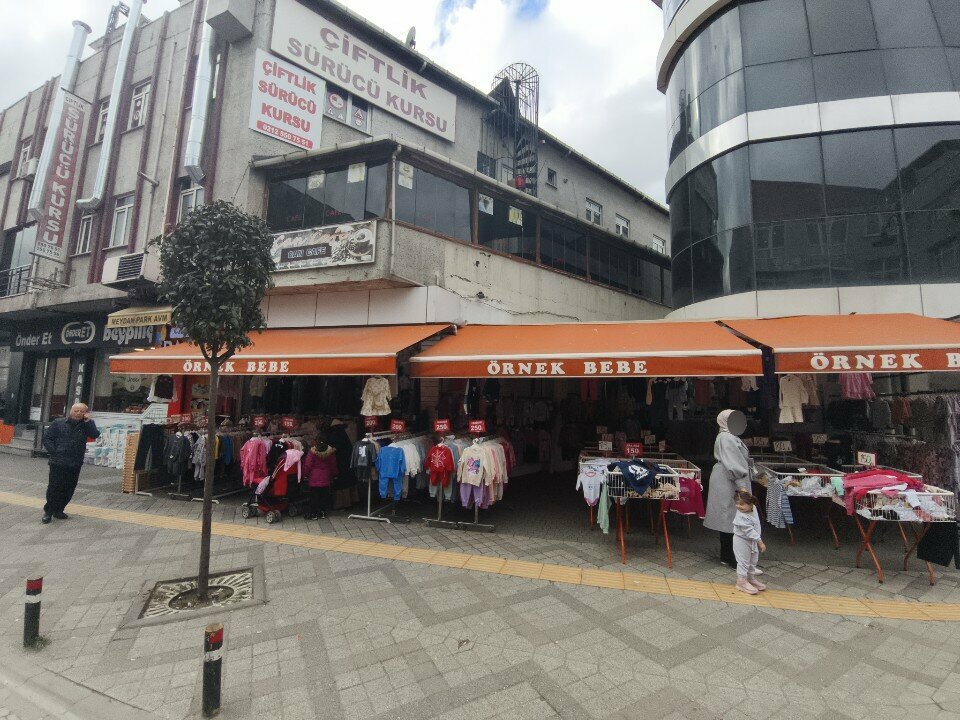Children's clothing store Ornek Bebe, Istanbul, photo
