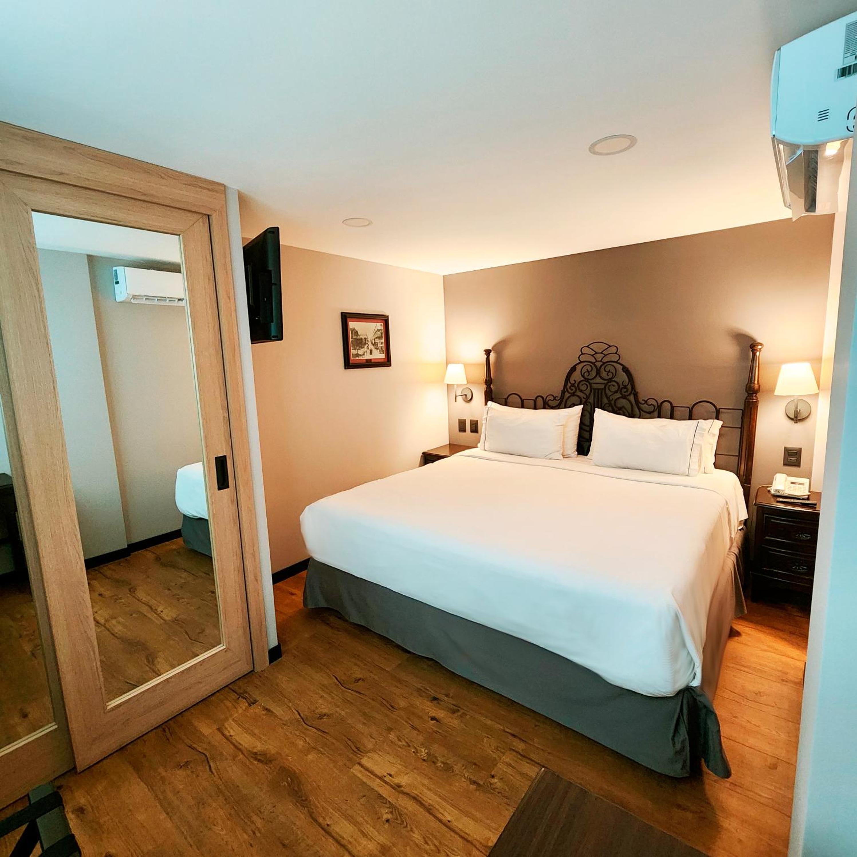 Фото Hotel Canada