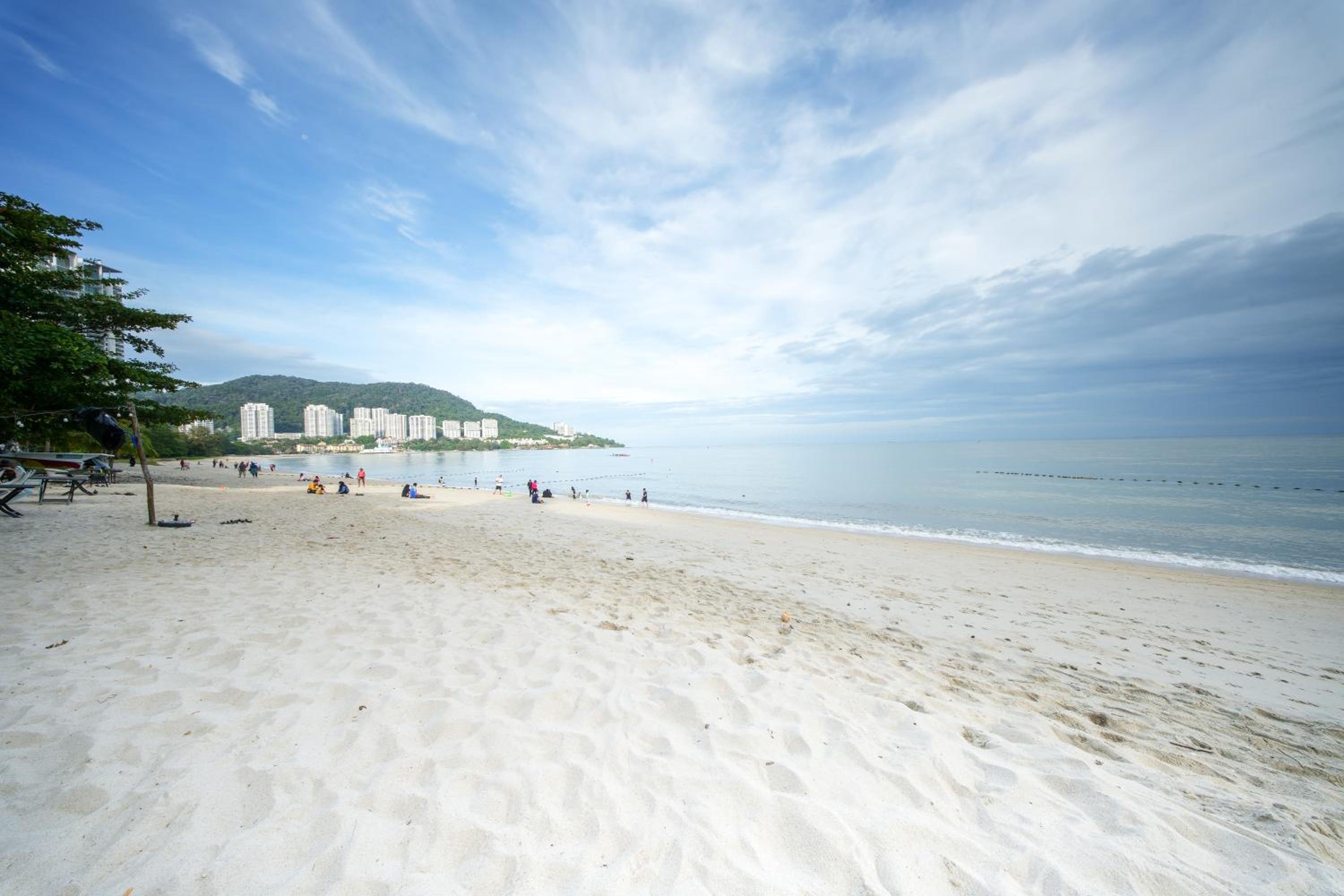 Фото Rainbow Paradise Beach Resort