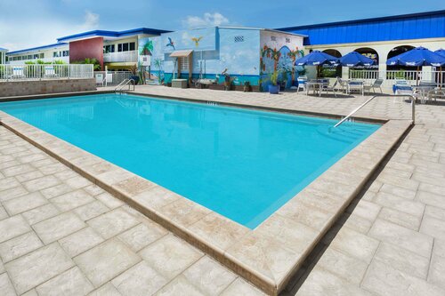 Гостиница Days Inn by Wyndham Fort Myers Springs Resort