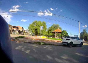 Stroll Zone (Department of Cochabamba, Provincia de Quillacollo, Quillacollo, Avenida Suárez Miranda), square