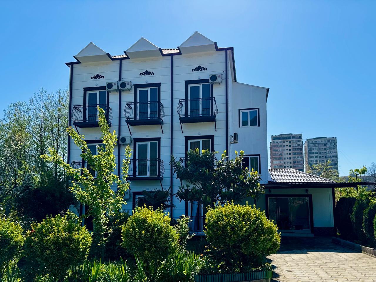 Фото отеля 1