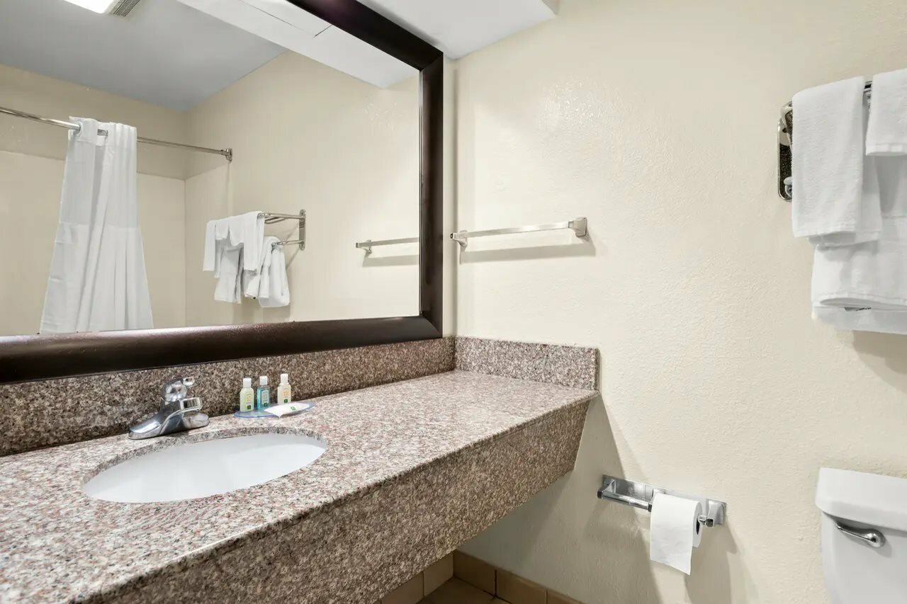 Фото Quality Inn & Suites Lafayette