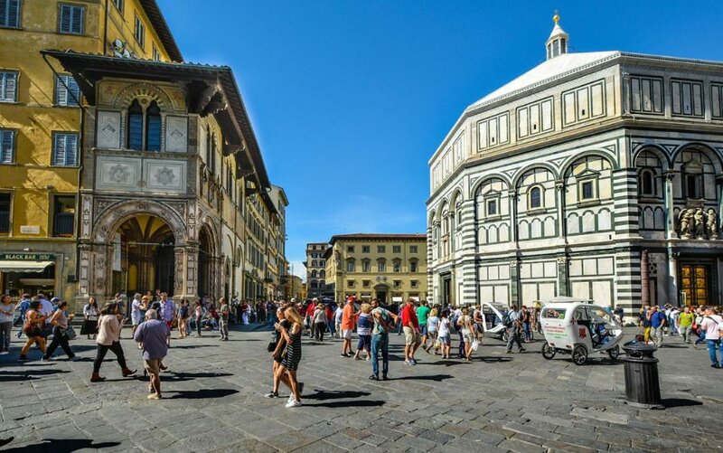 Гостиница A Few Steps to The Duomo Amazing 4bd Apt во Флоренции