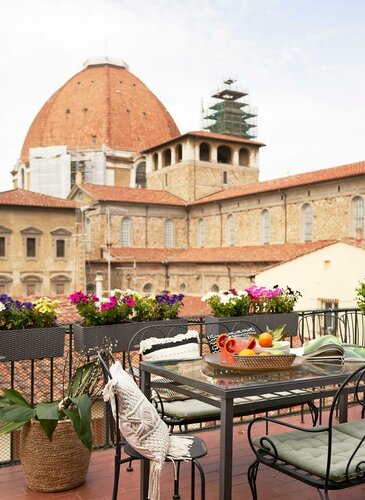 Гостиница A Few Steps to The Duomo Amazing 4bd Apt во Флоренции