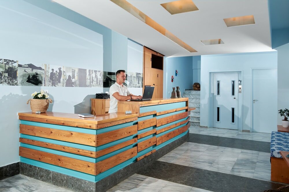 Фото отеля 2